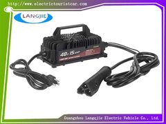 Caricabatterie intelligente per batteria al piombo-acido per golf cart EZGO RXV con spina triangolare, 48V 15A 105Ah