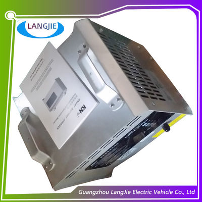 Un buon prezzo. Caricabatterie per auto ad acido piombo adatte al design compatto delle auto elettriche del club in linea