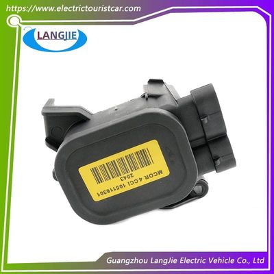 Un buon prezzo. Automobile elettrica da golf a quattro posti Potenziometro di accelerazione Automobile da club in linea