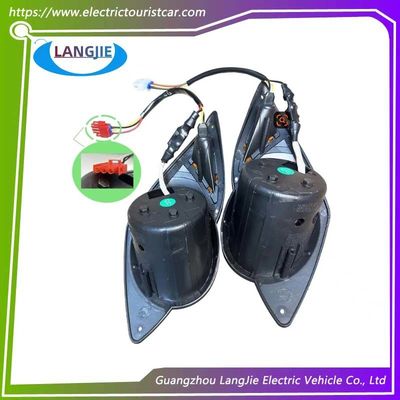 Le luci posteriori a LED della Yamaha Golf Cart e i fari alogeni